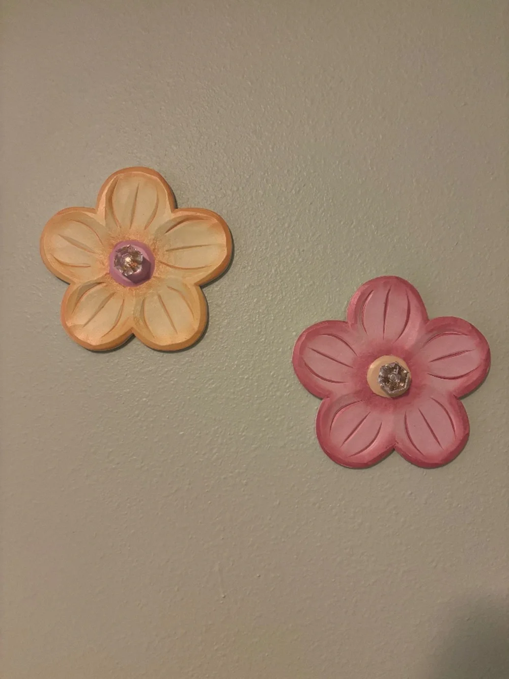 2 Decorative Flower Wall Hooks